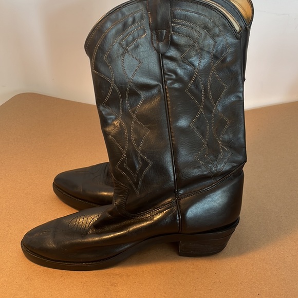 Texas boot Co black boots with vibram soles - Picture 3 of 9